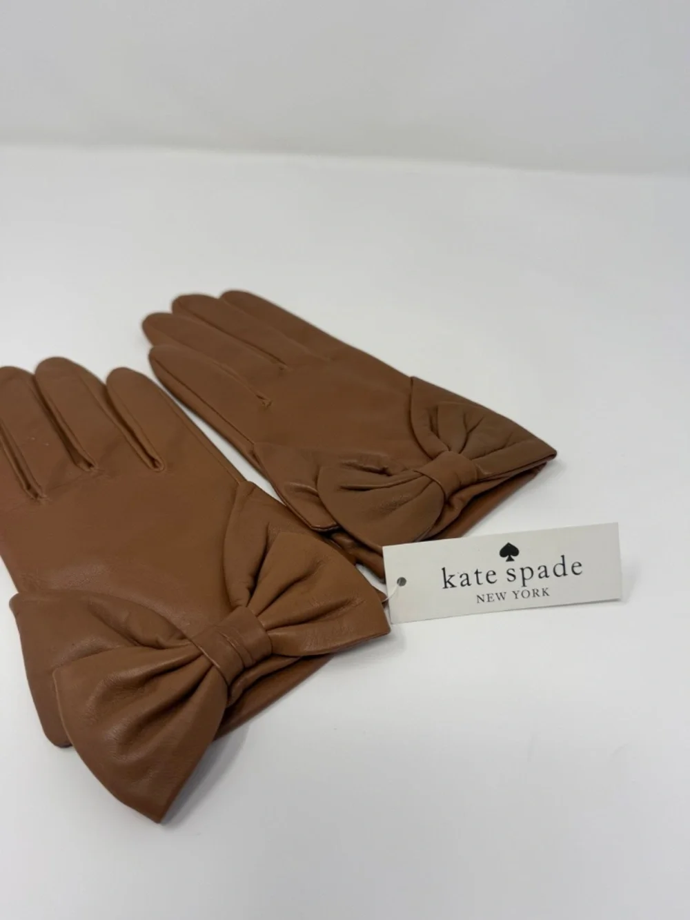 Kate Spade brown leather gloves